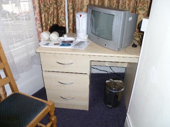 Channins Hounslow Hotel