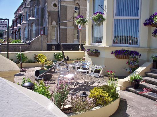 The Harbour Inn B&B and Grill