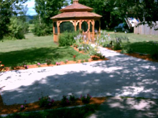 Aquarian Garden Wellness & B&B