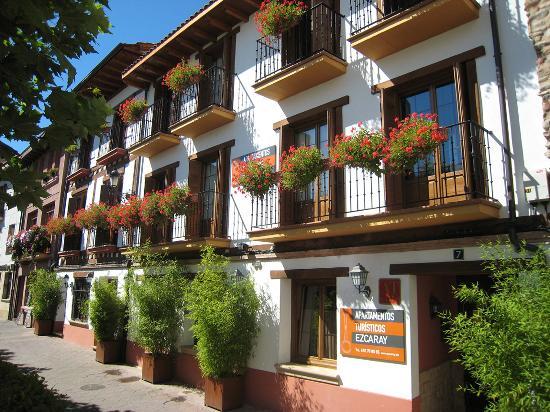Apartamentos Turisticos Ezcaray
