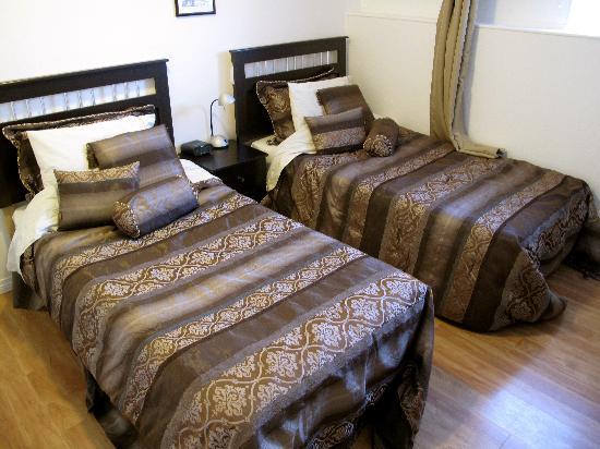 Yellowknife Polar Suite Guest Room