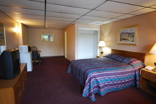 Midway Inn & Suites