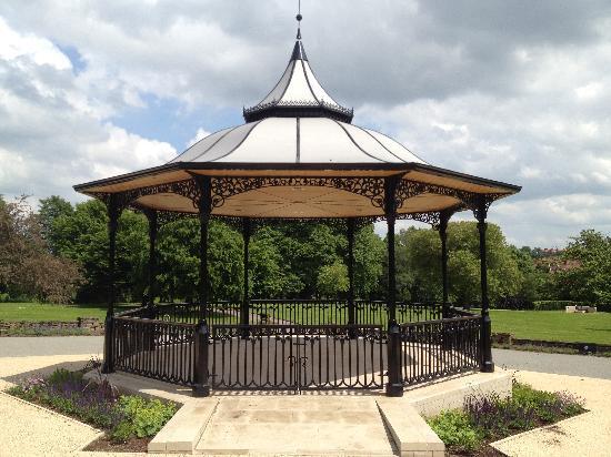 Mansfield Manor Hotel