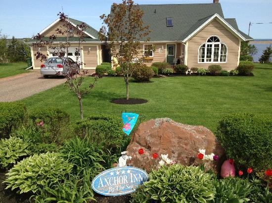 Anchor Inn by the Sea