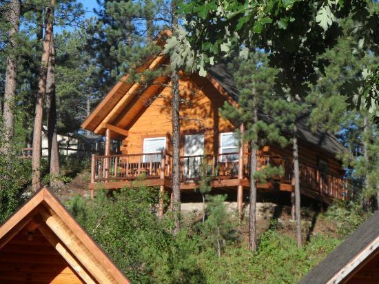 Rustic Ridge Guest Cabins