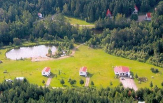 Camping, Chalets & Spas des Pignons Rouges