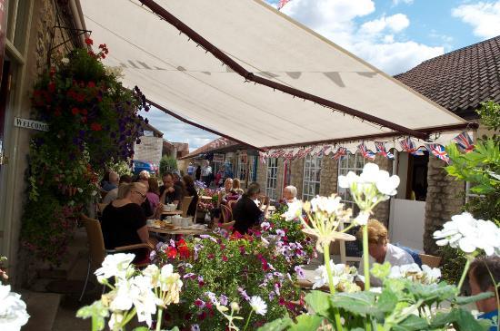 Porters Coffee Shop and B&B