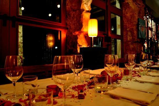 El Salón Restaurant