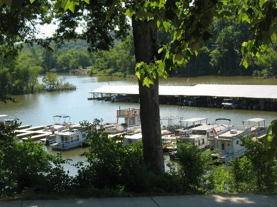 Chaonia Landing Resort & Marina