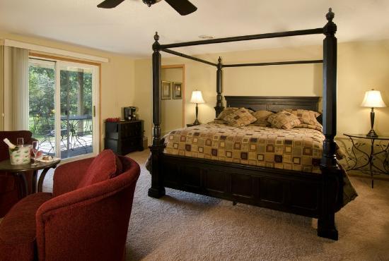 Canyon Road Inn Bed and Breakfast