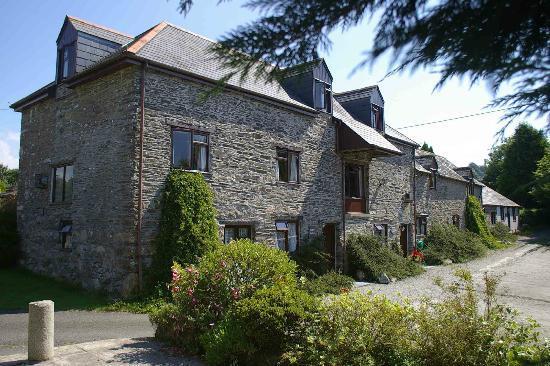 Wringworthy Cottages