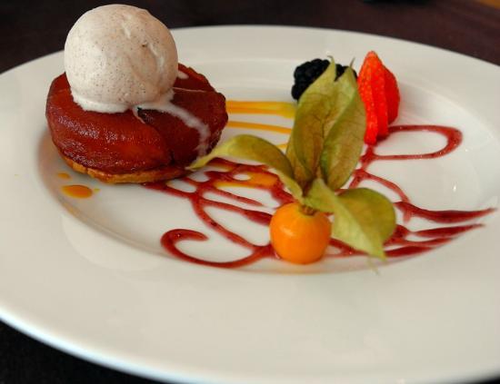 Martina's Brasserie & Cocteleria