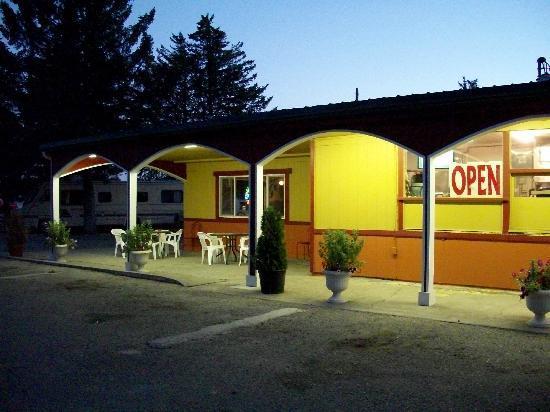 Los Pinos Restaurant