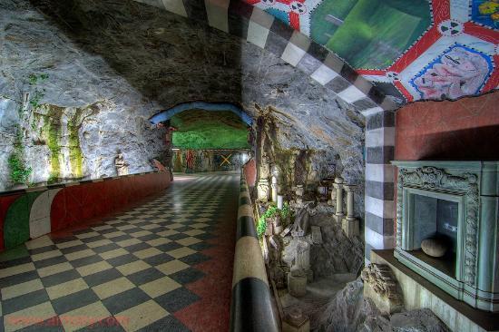 Guided Art Tours in the Stockholm Metro