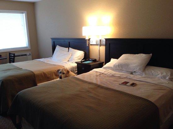 Beach Inn Motel on Munising Bay