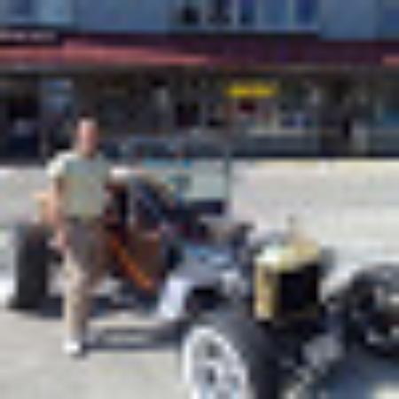 photo of dennisastaana