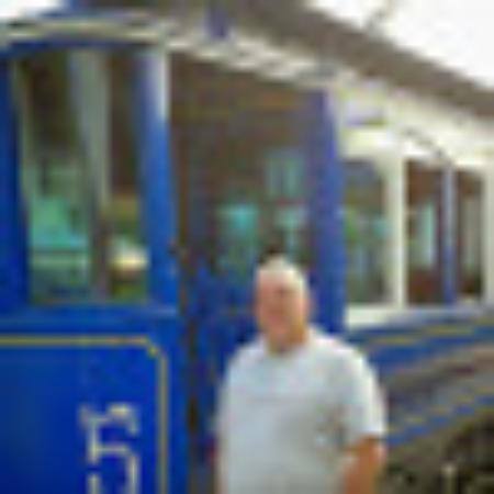 photo of peterhR8415ZX