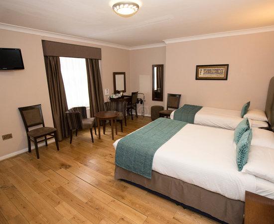 Princes Square Hotel