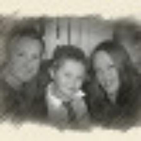 photo of R8569WLamandam