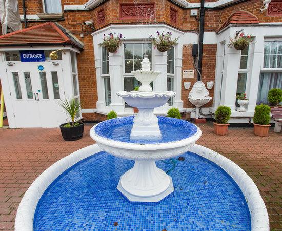 Clapham South Belvedere Hotel