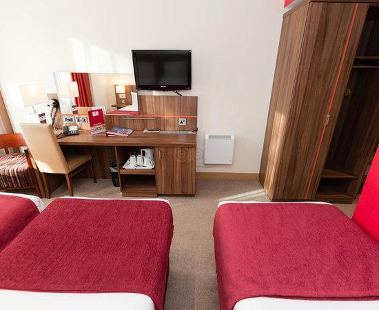 Ramada by Wyndham Hounslow - Heathrow East