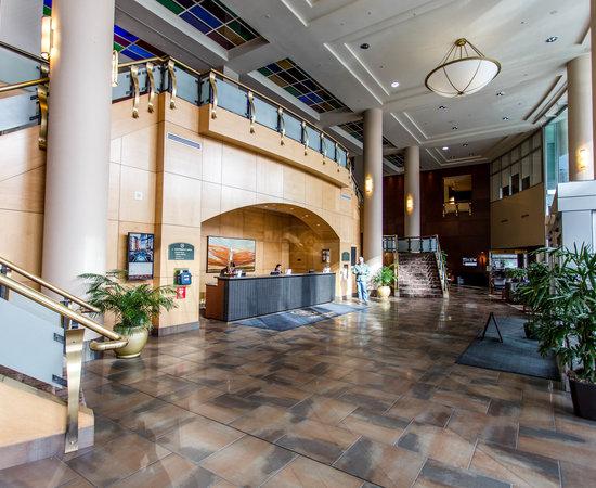 Sheraton Suites Calgary Eau Claire