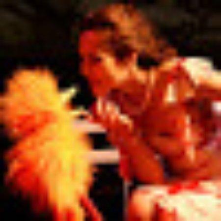 photo of melhugsopera