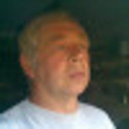 photo of V7054XOroberte