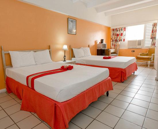 Pineapple Court Hotel