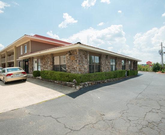 Quality Inn & Suites Hot Springs-Lake Hamilton