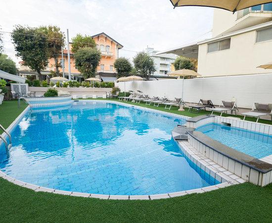 Ferretti Beach Hotel