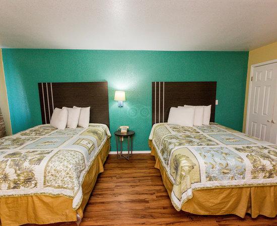 Pinn Road Inn & Suites