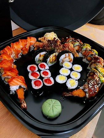 Takumi Sushi & Noodle Bar