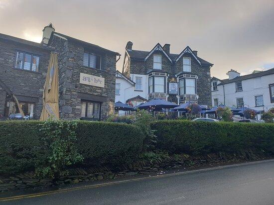 Lake View Guest House & Coffee Shop