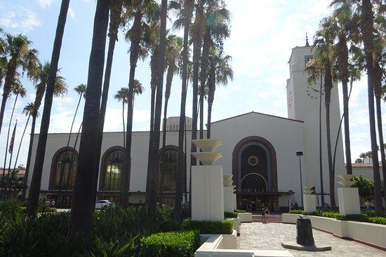 Downtown L.A. Tourist Scavenger hunt