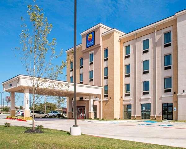 Comfort Inn & Suites San Marcos near Outlet Mall
