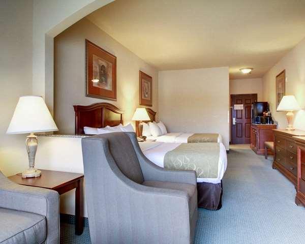 Clarion Suites Vidalia Riverfront