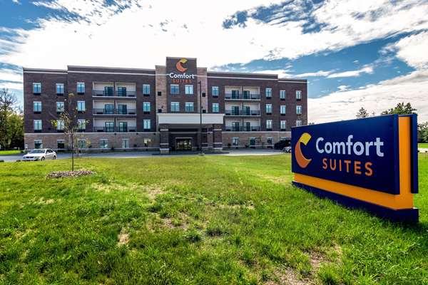 Comfort Suites Brunswick - Cleveland Southwest
