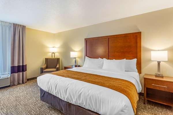 Comfort Inn DeKalb - University Area