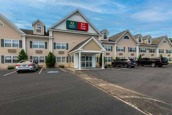 Quality Inn & Suites Auburn I-95