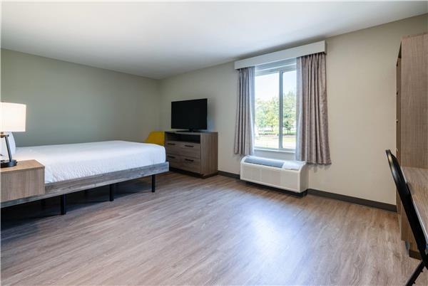 ECHO Suites Extended Stay by Wyndham Houston Pasadena Fwy Pl