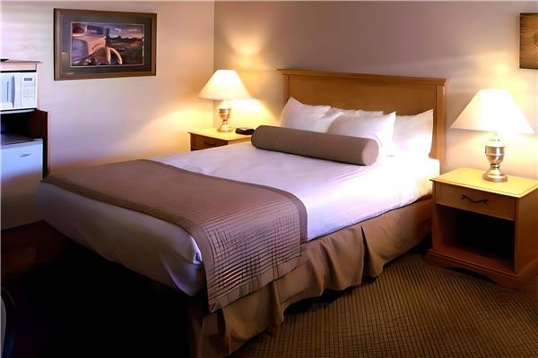 Econo Lodge Inn & Suites Vernal near Dinosaur Monument