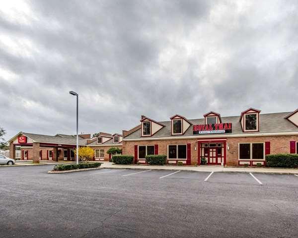 Econo Lodge Inn & Suites Enterprise