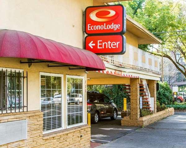 Econo Lodge-Sacramento