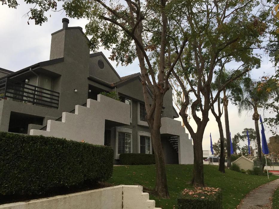 Lomita Court Apartments