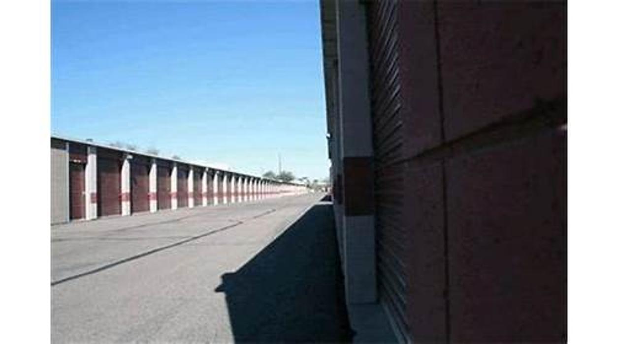 Elliot Kyrene Self Storage