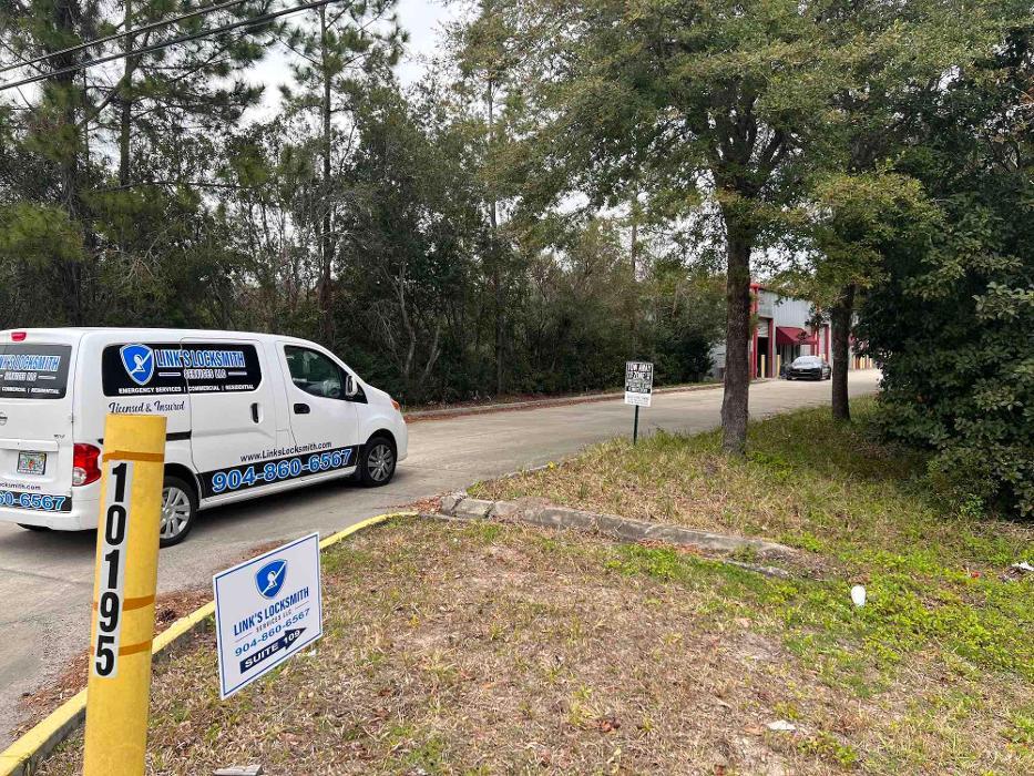 Link's Locksmith Services