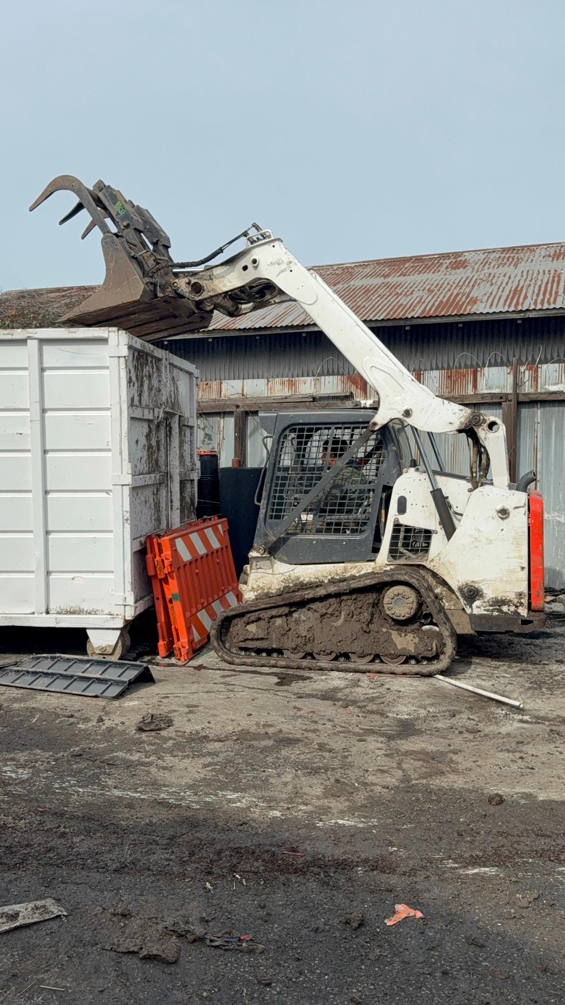 Calsan Dumpsters Pro