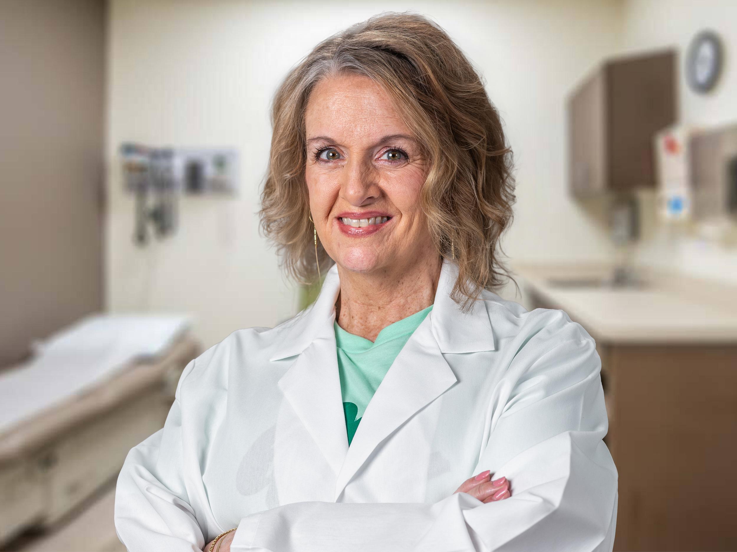 Donna L Woodward, FNP