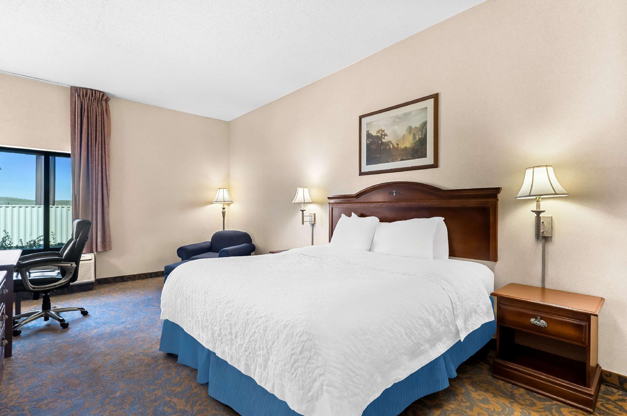 SureStay Plus Hotel by Best Western Chey